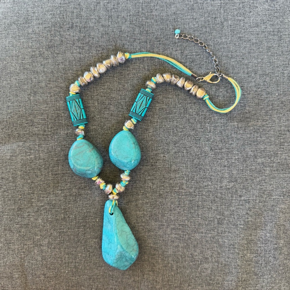 Turquoise Color Howlite Beaded Necklace with Pendant and Adjustable Chain
